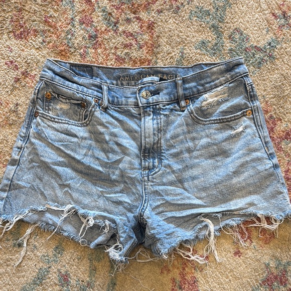 American Eagle Outfitters Pants - American Eagle “relaxed short” - 8